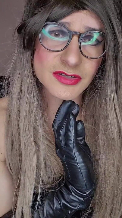 เครื่องรางถุงมือหนัง