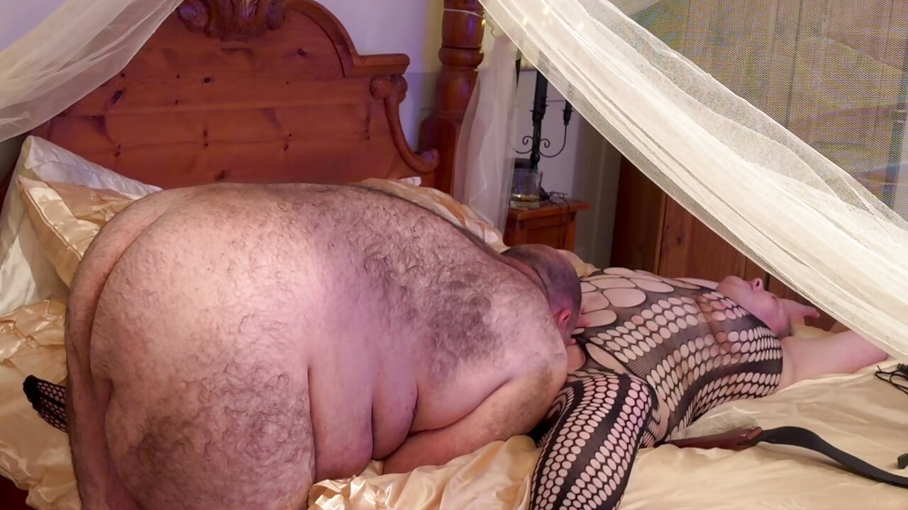 Part 2:- Lanista Bear gets Kitty to Fuck him.