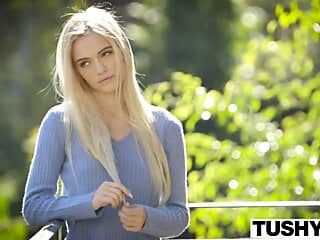 Tushy - первый анал для красивой блондинки Alex Grey