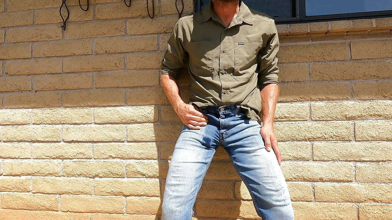 Giving Some Airbnb Neighbors a Jeans Wetting Piss Show