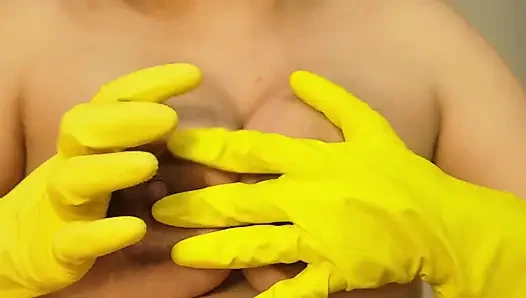 Giantess Girl Traps Tiny Humans in a Box for Her Amusement