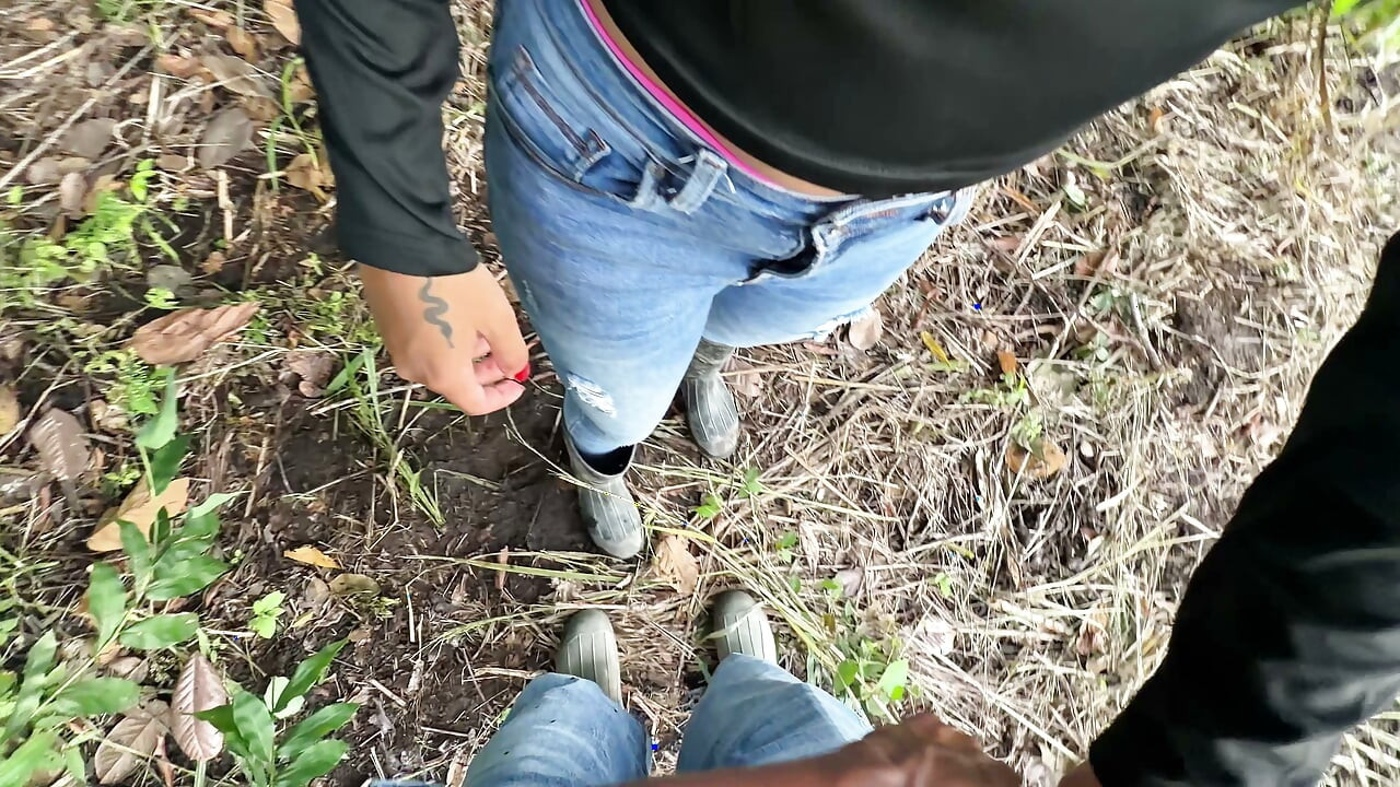 Minha chefe, Sara Sodi, me leva para fazer sexo nas montanhas ao ar livre
