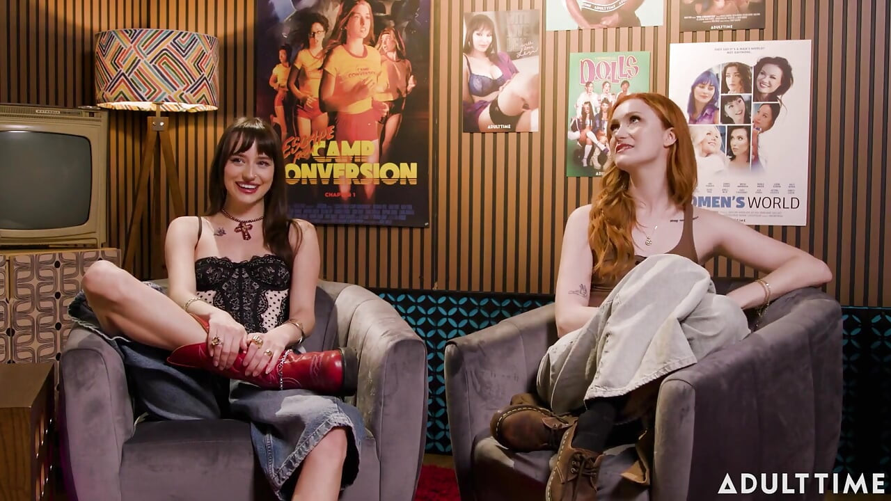 Lana Smalls ve Scarlet Skies ayak resimleri, bozukluklar ve edepsiz konuşma | Adult Time Podcast