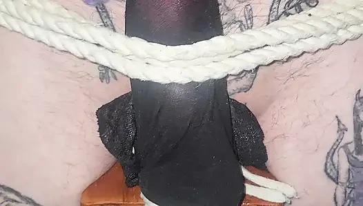 Goode Girl Nylon Und Ballbusting