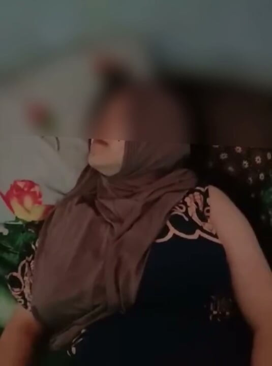 हिजाब वाली गाँव की लड़की की आहें सच में बहुत स्वादिष्ट हैं भाग 2