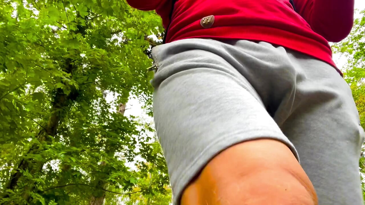 jerk off masturbation in Forrest after being ducked while cruising