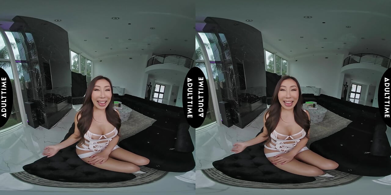 Close up vr - nicole doshi dientot posisi cowgirl - pov sampai toket besarnya dientot habis-habisan
