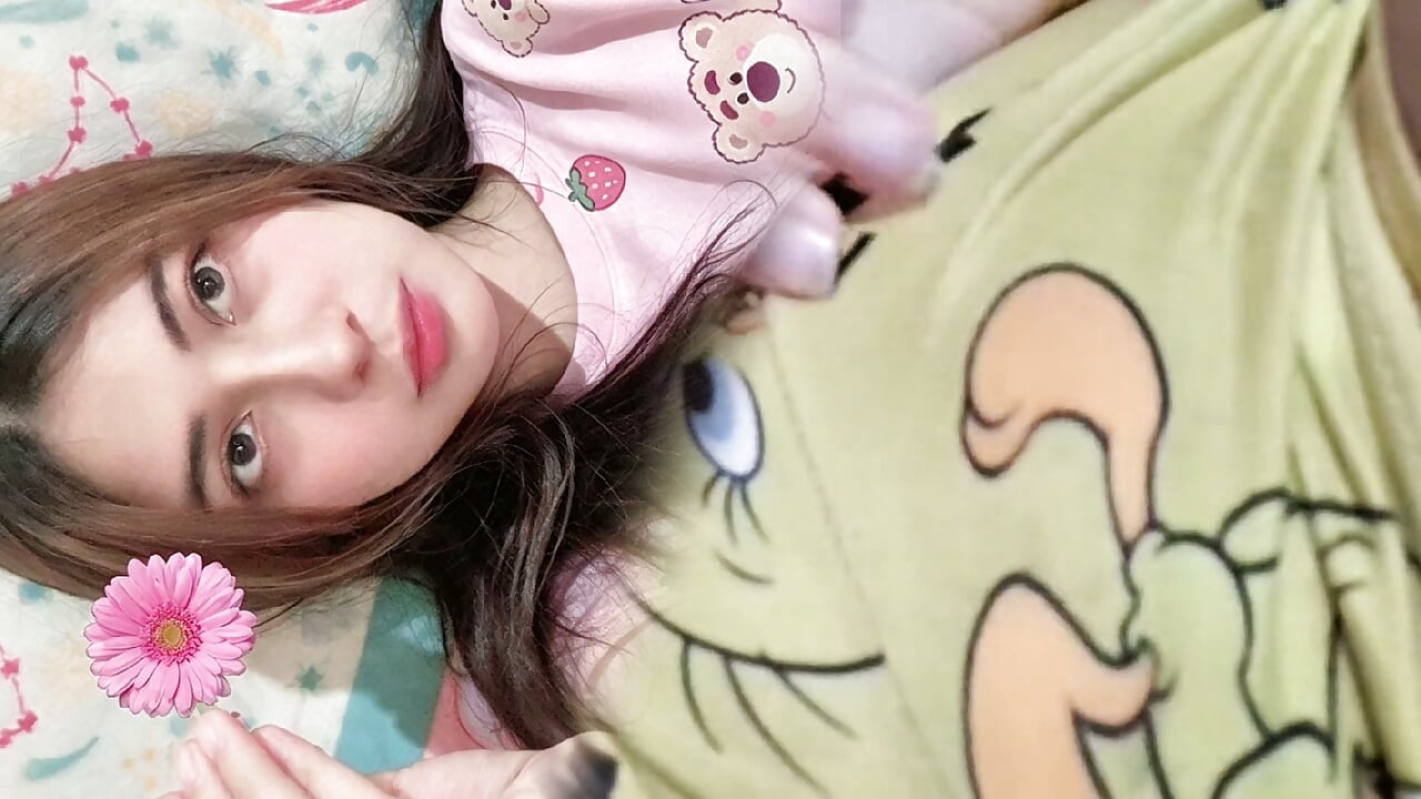 유명한 고메즈가 보지를 보여준다