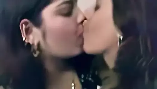 Indian Bhabhi Lesbian Sex