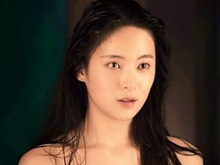 L'actrice chinoise Sun Anke dans `` The soul '' nue