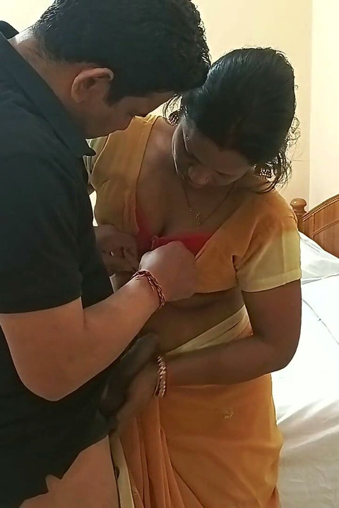 Newly Married Indian Bhabhi Deep Throat Blowjobs and Hot Fucking with Young Stepbrother in Law While Wearing Blouse-saree