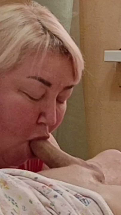 Cum-hungry girlfriend drains her balls and swallows cum | Clip 1