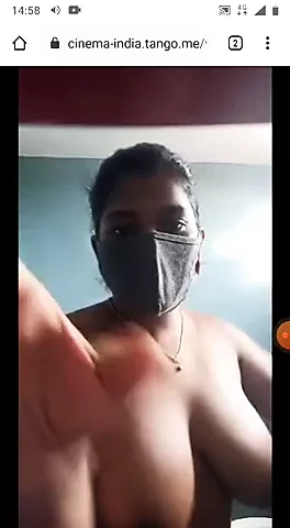 Desi Kannur Bhabi fa una videochiamata con un giovane ragazzo