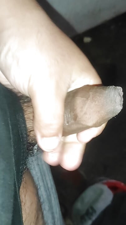 ČEKÁM NA DEN, KDY ZE MĚ DĚVKA DOSTANE VŠECHNO MLÉKO
