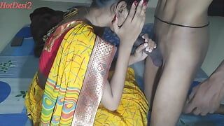 Village desi indien, un mari et sa femme baisent les jeunes mariés en baisant hardcore