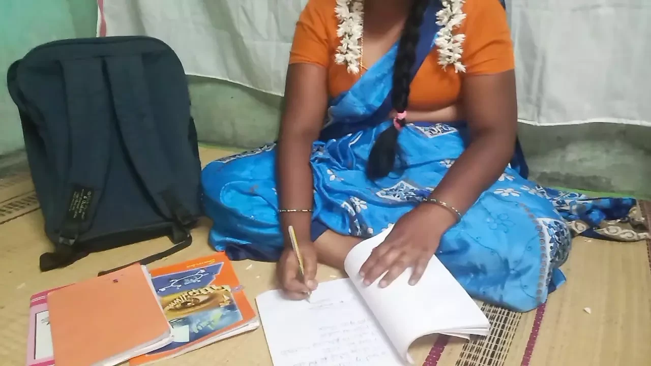 Professora faz sexo com chefe para promoção