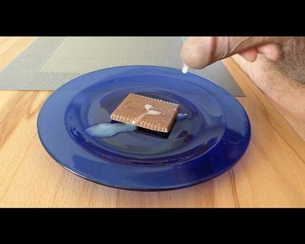 Cum on cookie in SloMo