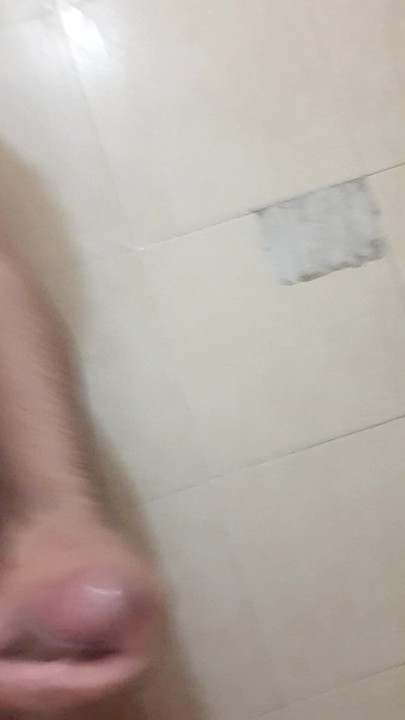 เงี่ยนในห้องอาบน้ําไม่ผลัดกัน