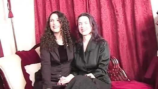 Отчаявшиеся любители Lucia и Zayda