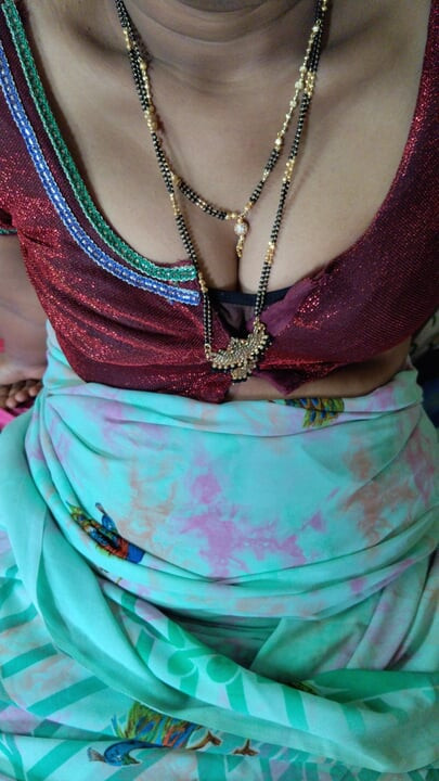 Ibu rumah tangga saira desi hot mentimun sayuran besar meniduri lubang memekku
