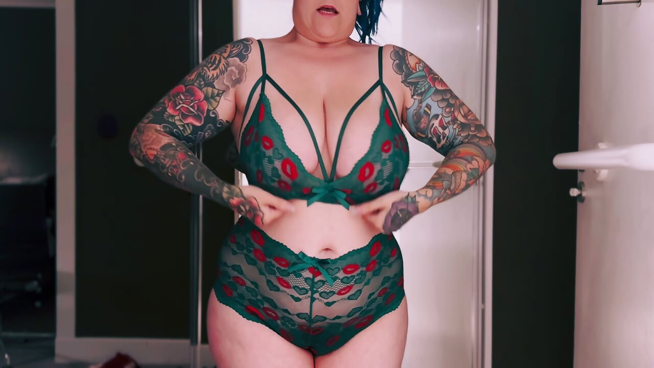 Curvy British MILF prueba lencería sexy de SHEIN, tatuada y tetona PARTE DOS