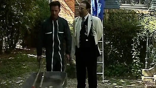 Pantat tante seksi jerman rambut pirang dientot di luar ruangan