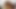 曲線美のブルネットが巨大な黒いディルドに唇を巻き付けてセックス
