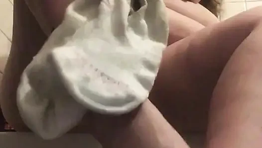 Jerk off to My Smelly Socks & Dirty Feet