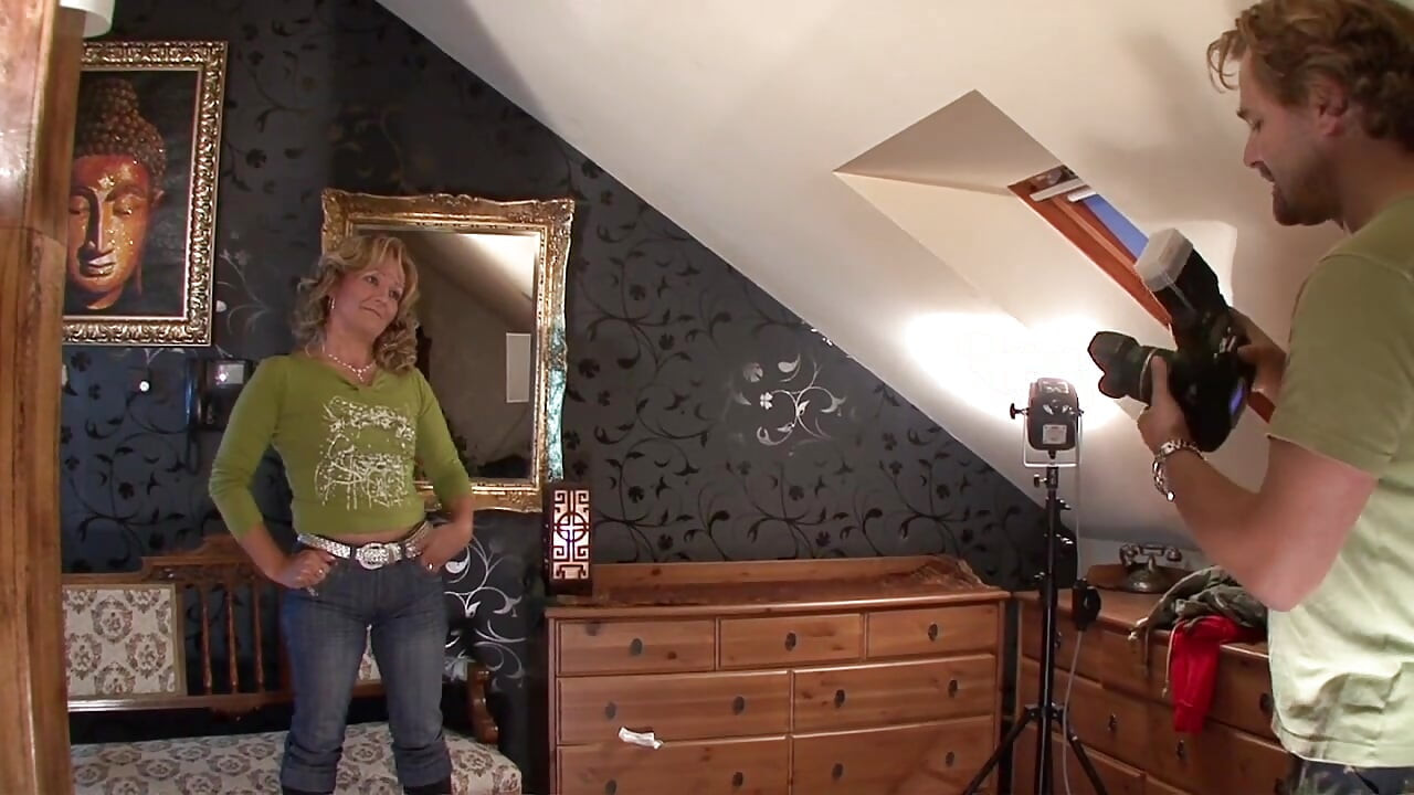 Rubia madura consigue analmente follada en el casting