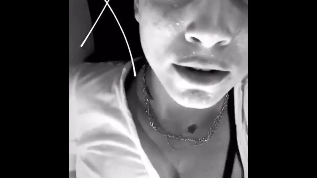 Emma marrone hot