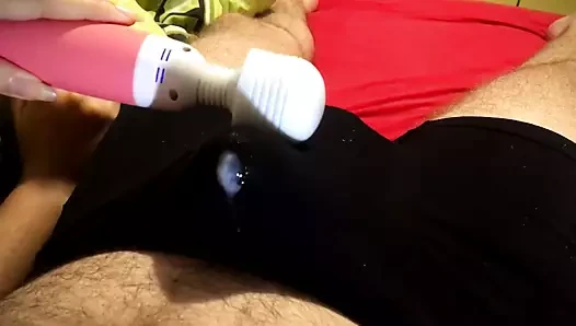 Er kam in meiner Unterwäsche mit meinem Zauberstab, zuckender Oprgasmus, Sperma tropfte über seine Boxer
