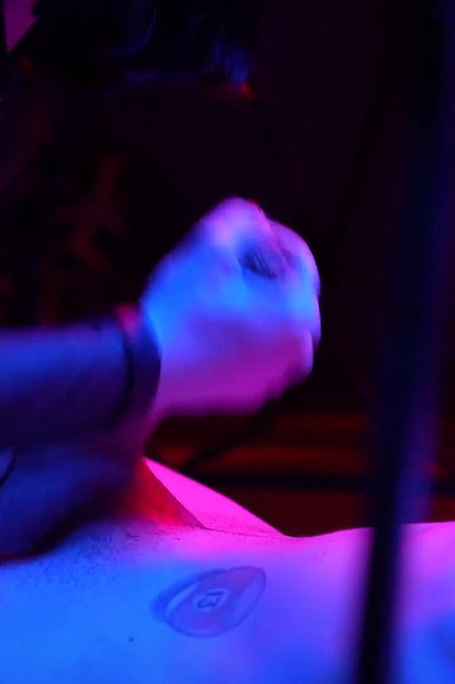 Überraschungsorgie in einem swingerclub