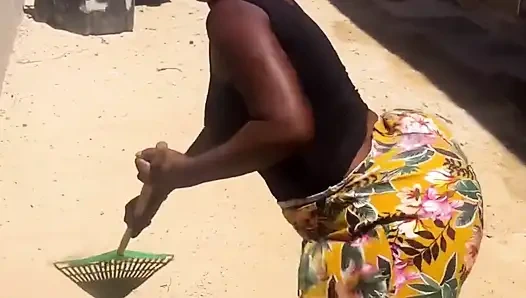 Meine Tante Beim Putzen Beobachten