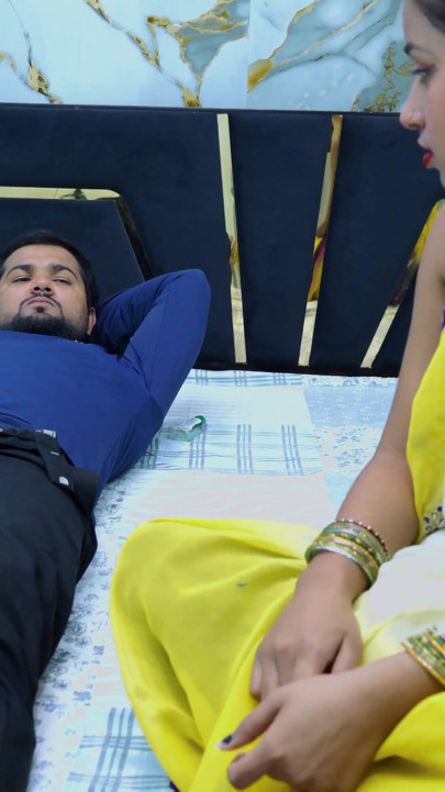 Makan mailik ne room dene ke bahane kar di chudai | Clip 1