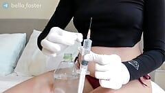 2 injecties in de kont en anale masturbatie
