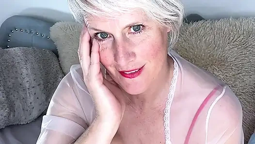 Stiefmutter gab mir wichsanleitung, weil stiefvater spät arbeitet