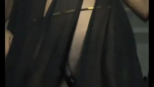 Seksi dans hareketleri ile kamerayı ele geçerken Tüm Gözler Browngurl234'te