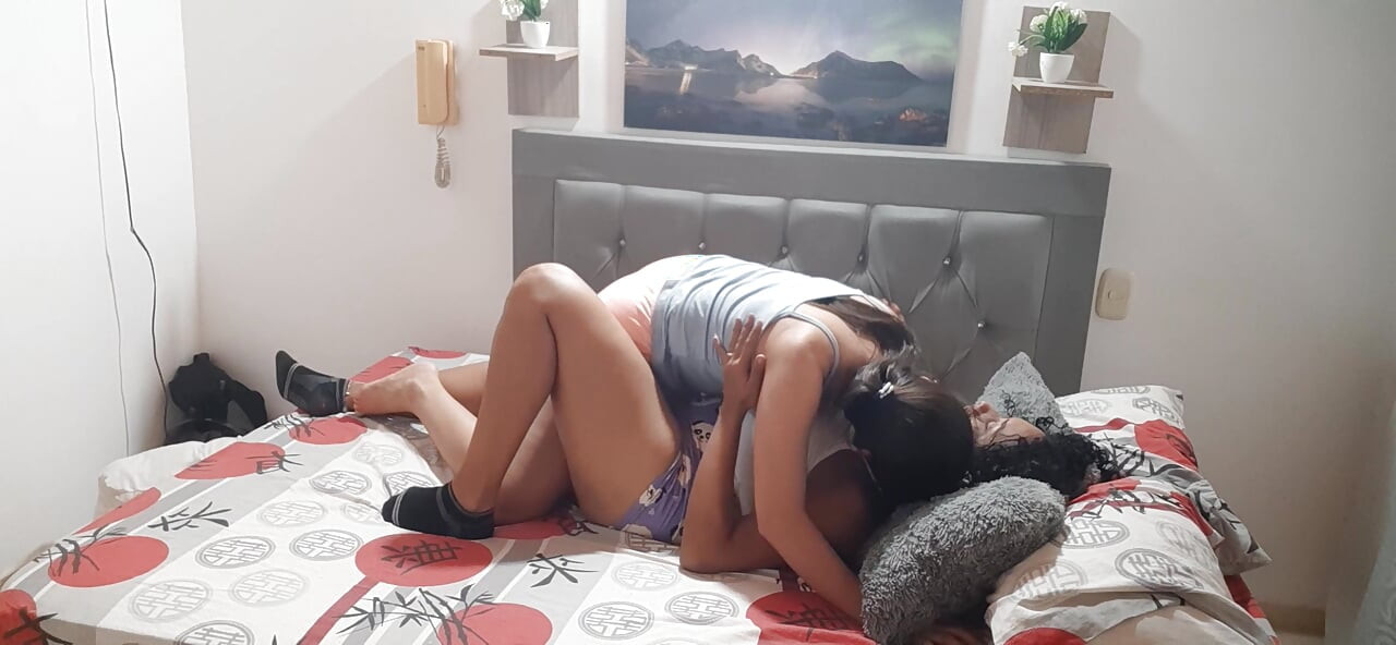 Mon amie me demande d’avoir des relations sexuelles et de faire une vidéo pour son mari.