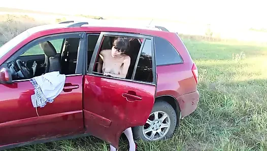 Kacau di kursi belakang di dalam mobil itu sendiri