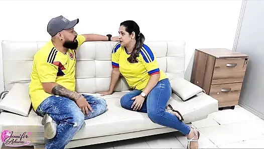 My sister-in-law gets really slutty and asks me to fuck her and we end up having sex and I give her my Cum on her buttocks - Porno en Español