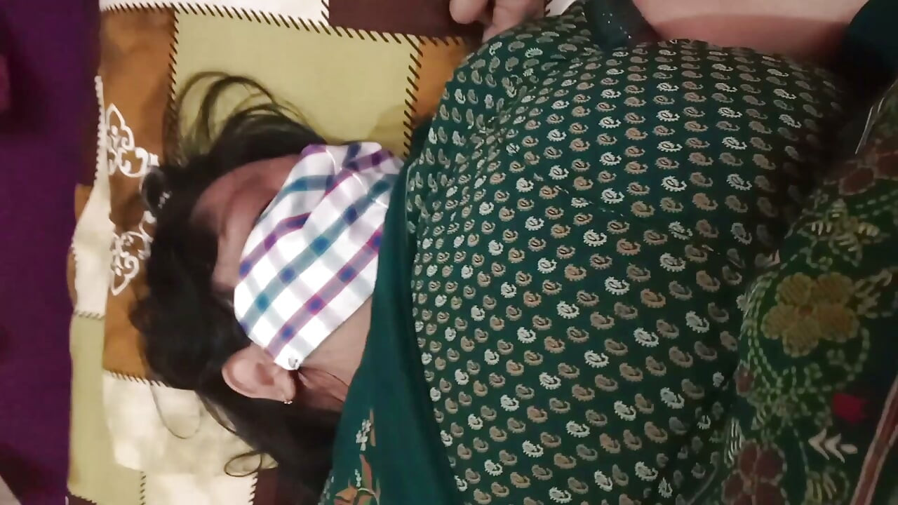 BUR FAT GAYA LAND GHUSH GAYA CHUT ME HOT BHABHI