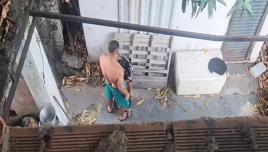 Hizmetçile dışarıda seks