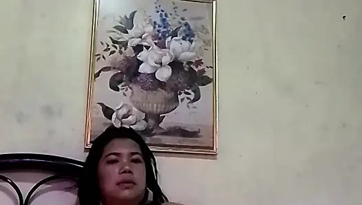 Heiße Sexy Philippinische MILF Drückt Und Reibt Erste Brüste Und Dann Muschi