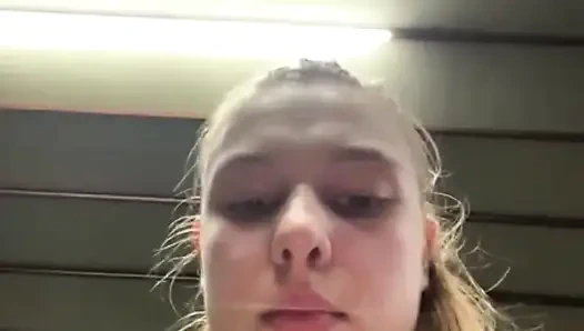 Extremes ficken und squirting im fitnessstudio