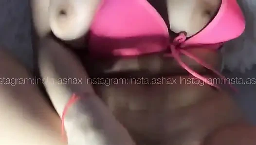 Sert yarağının her yerine fışkırtıyor