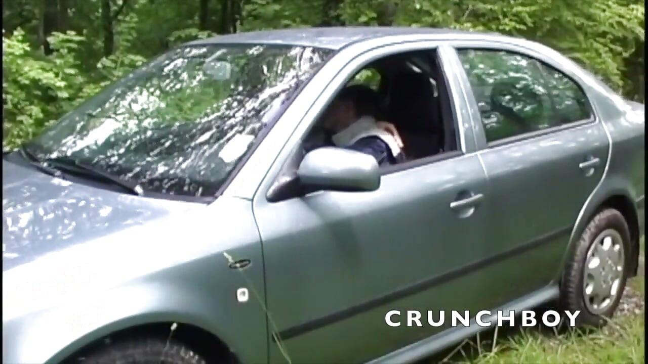 Σέξι Λατίνα γαμιέται σε εξωτερικό χώρο από twink