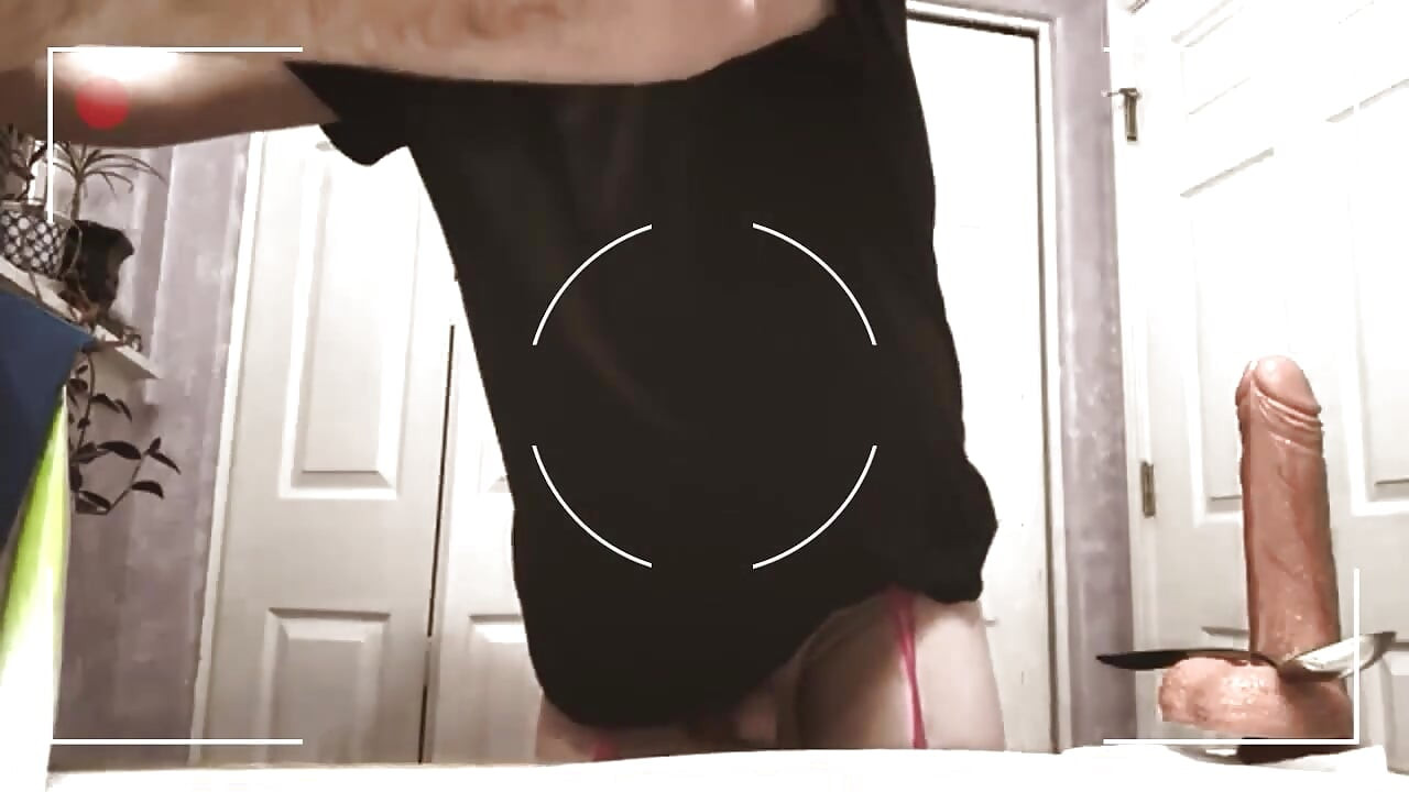 遇見抽搐的娘娘腔豬JOI，感受吸吮的需要