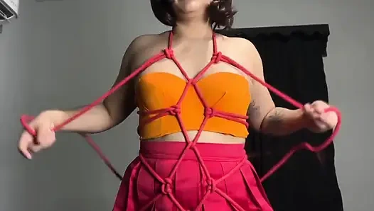 Велма доставляет себе удовольствие, пока не кончит / Астариот