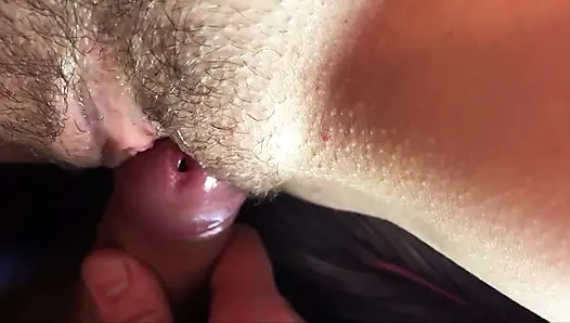 Meine haarige muschi ist hungrig nach deinem sperma