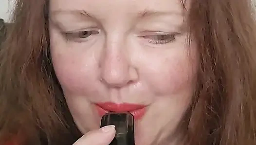 Foggy Lady in Red, vaping